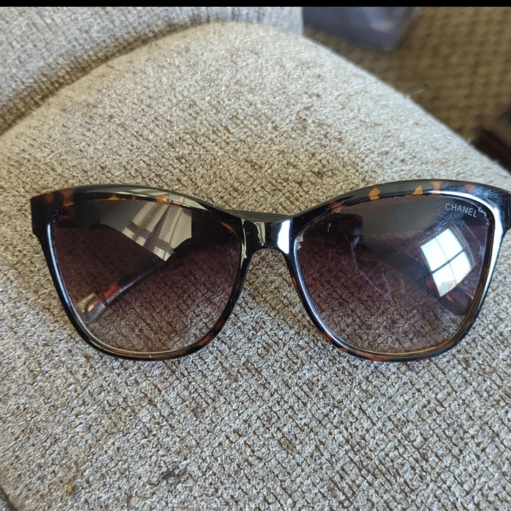 Authentic CHANEL Tortoiseshell Sunglasses